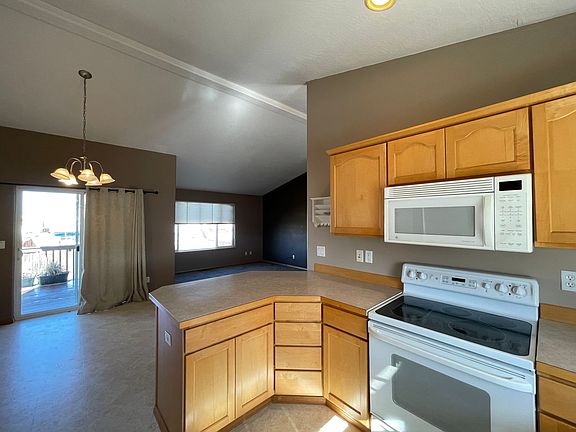 3rd image of 517 E Norma Lee Ave