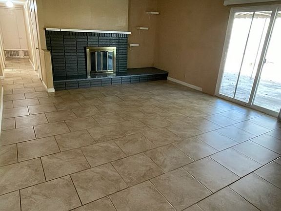 4th image of 5168 Champions Ave