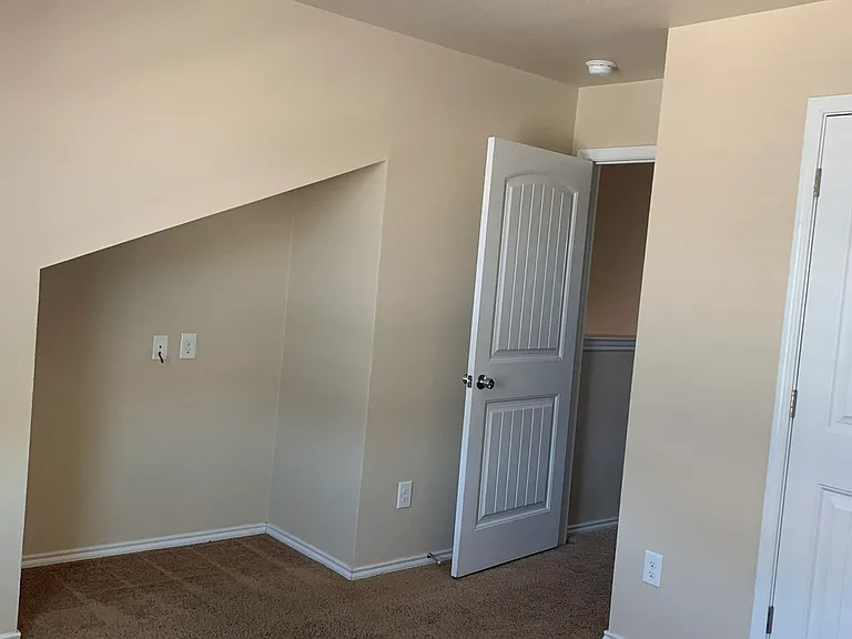 935 Brookview Dr #A — Photo 16