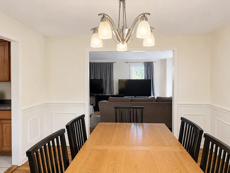 14 Kings Ct — Photo 4
