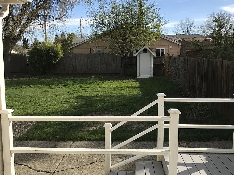 324 Stevenson St — Photo 13
