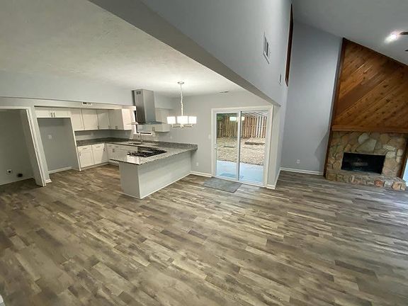 3rd image of 4108 Wildflower Ln