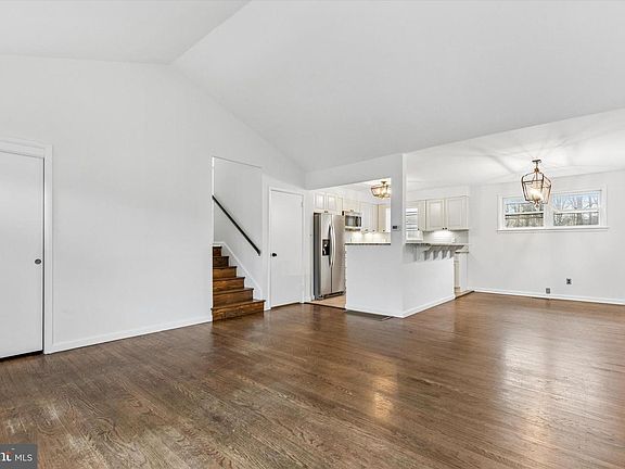 4th image of 2130 Herblew Rd