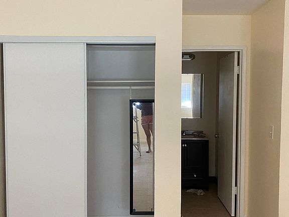 4th image of 1 Claron Ct #1