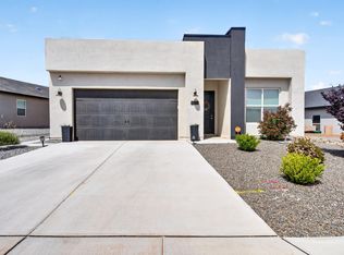 5213 Bullseye Rd NE, Rio Rancho, NM 87144