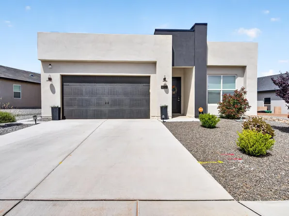 5213 Bullseye Rd NE, Rio Rancho, NM 87144