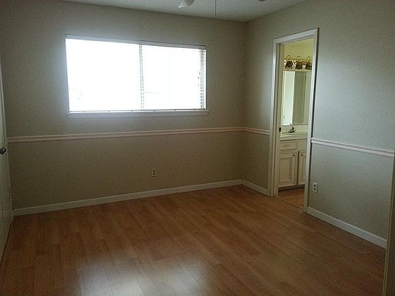 3rd image of 12922 Westleigh Dr