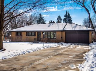 2266 Lowry St, Aurora, IL 60506