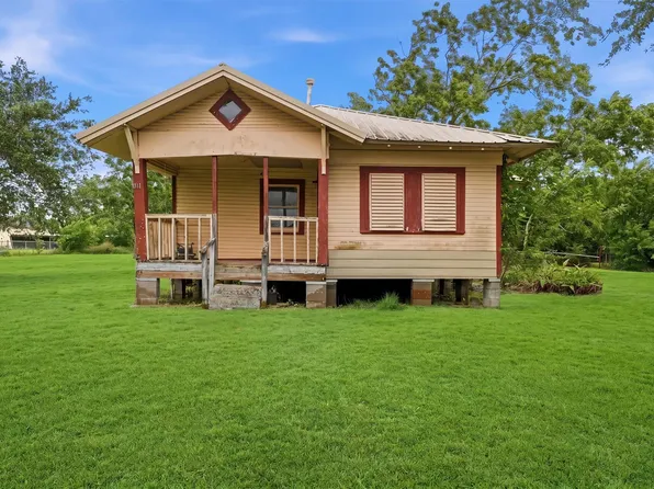 811 W Broad St, Freeport, TX 77541