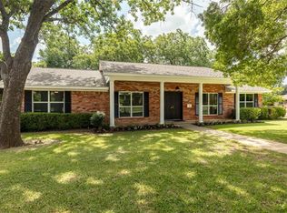 1818 Elm Crest Dr, Arlington, TX 76012