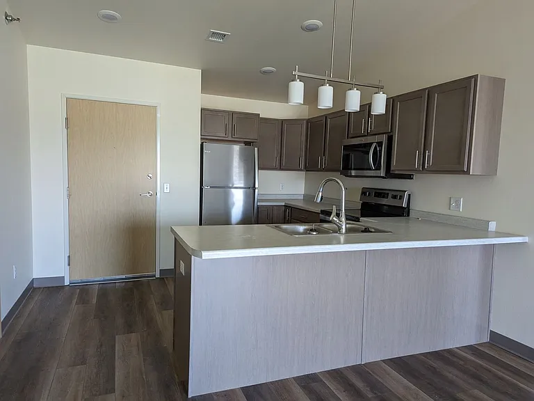Rail10 Apartments — Photo 20