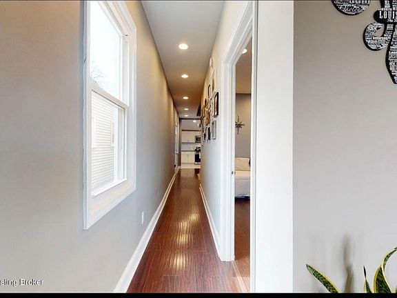 5th image of 856 Ash St
