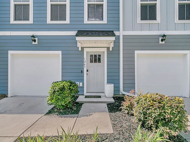 1247 Tice Ln — Photo 37