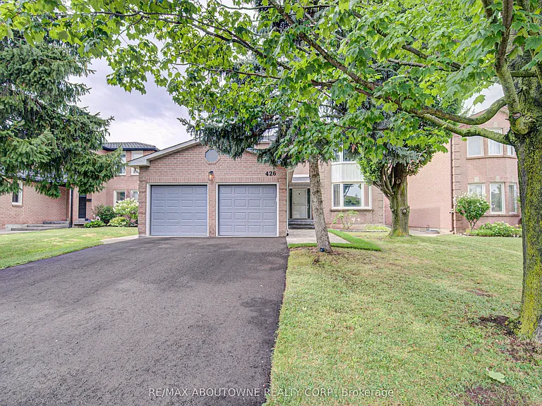 426 Parklane Rd — Photo 1