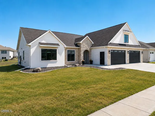 4113 Wrangler Ln, Bismarck, ND 58503