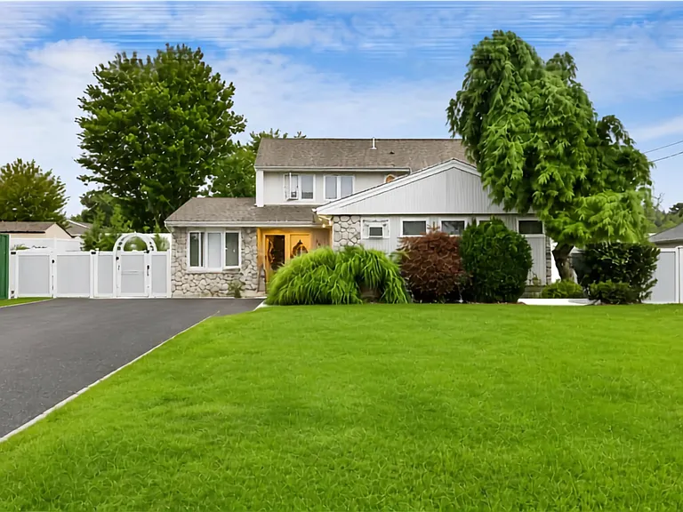 Lukens Ave — Photo 1