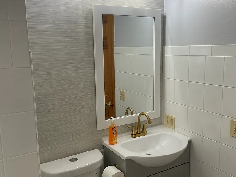 8742 S Harper Ave #1 — Photo 11