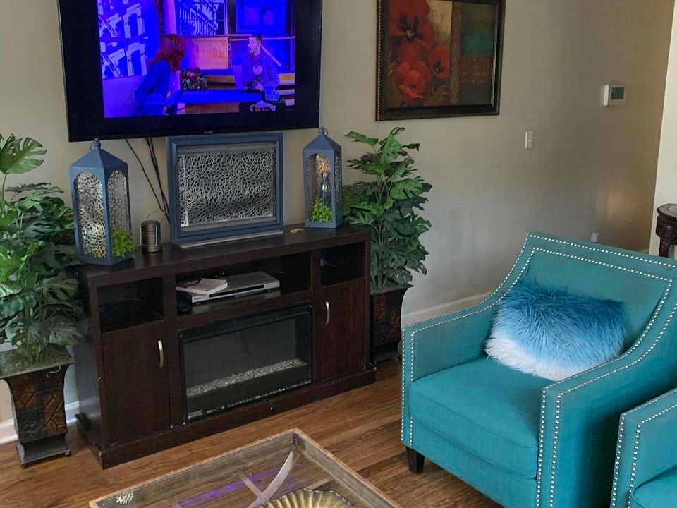 1st image of 2697 Orchid Ave
