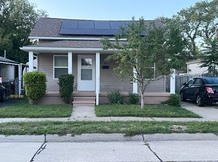 17711 Tennyson St, Roseville, MI 48066