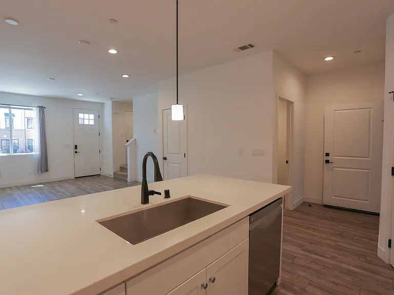 1041 Tiburon Way — Photo 7