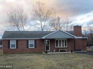 411 Lockhouse Rd, Falling Waters, WV 25419