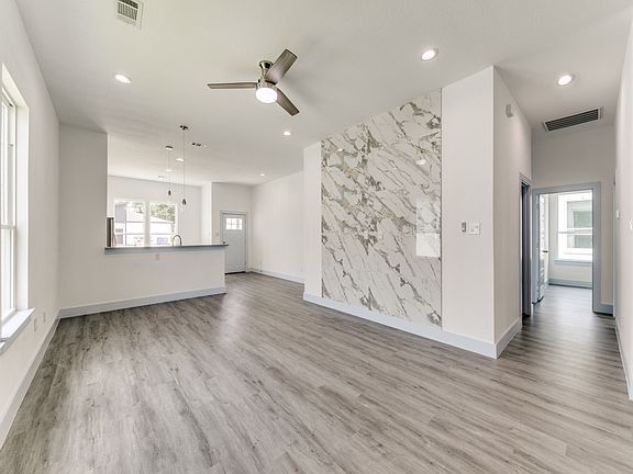 5th image of 3251 Noor St
