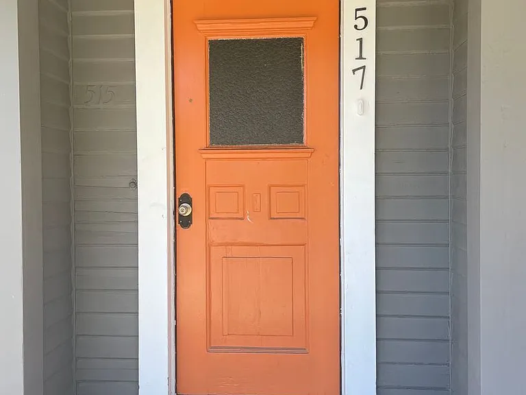 521 Davis St — Photo 1