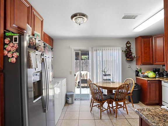 5th image of 888 Cherrywood Way Unit 14