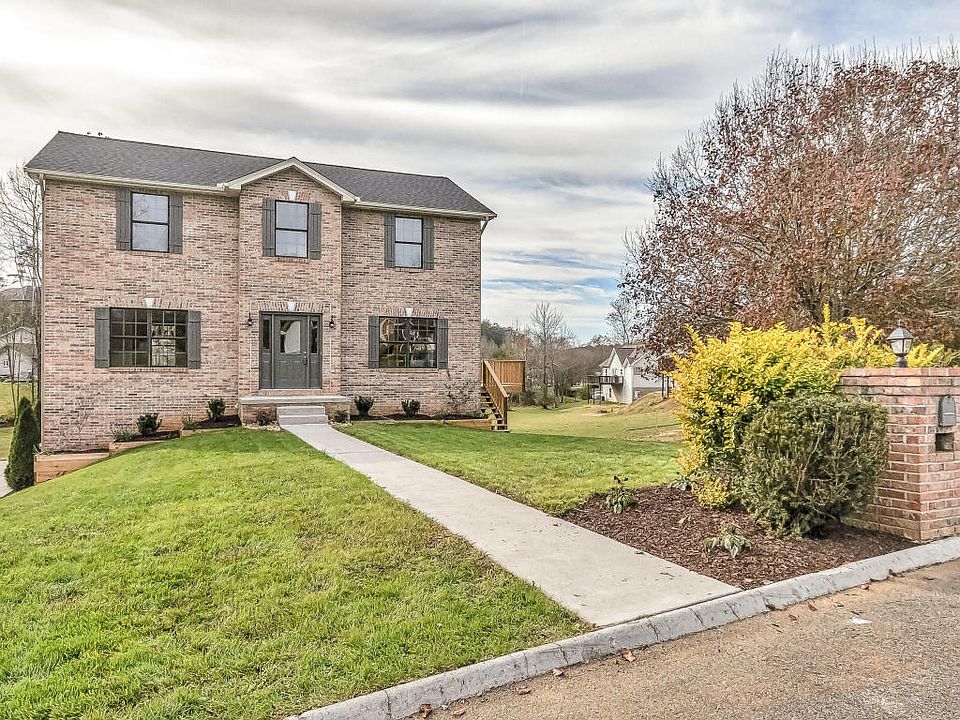 1st image of 217 Basilfield Dr