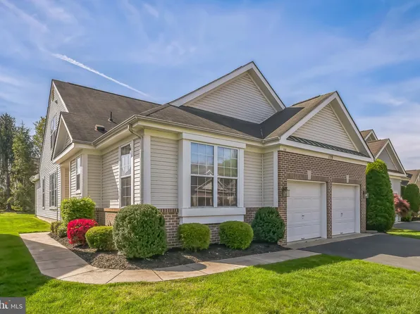 139 Glengarry Ln, Hainesport, NJ 08036