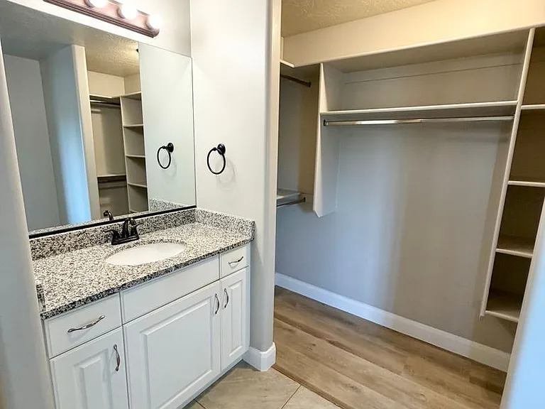 355 W 200 S #110 — Photo 27