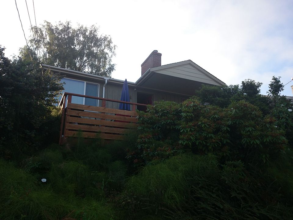 2nd image of 3436A 13th Ave W