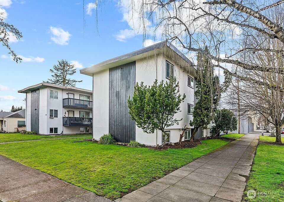 2nd image of 1339 10th Avenue