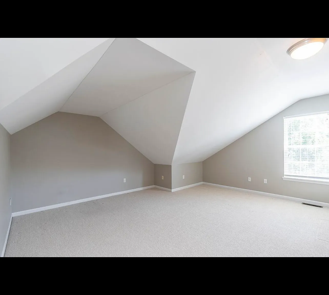 3 bed, 2.5 bath, 1874 sqft, $3,000 — Photo 4
