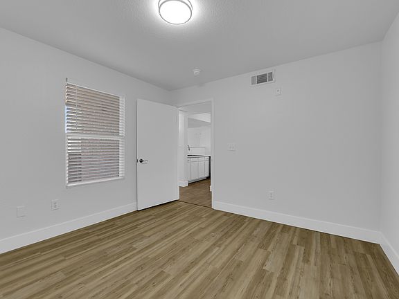 4th image of 8101 W Flamingo Rd Unit 1096