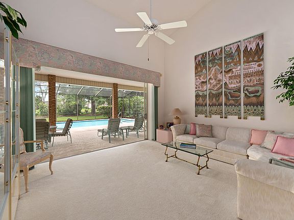 4th image of 209 Pleasant Valley Dr