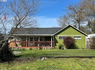 25113 E Hunter Rd, Veneta, OR 97487
