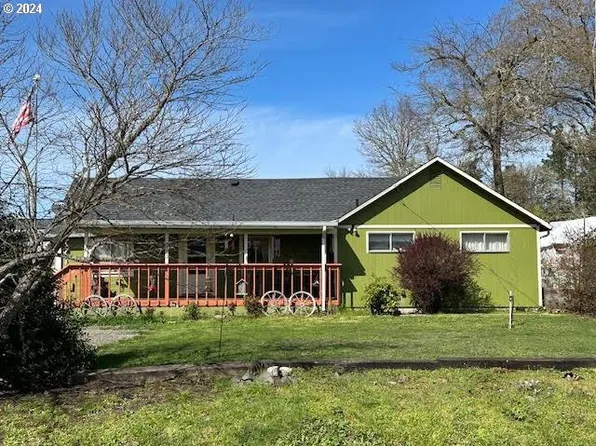 25113 E Hunter Rd, Veneta, OR 97487