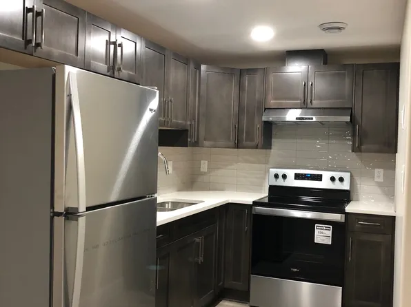 1410 17th Ave NW, Edmonton, AB T6T 2N6