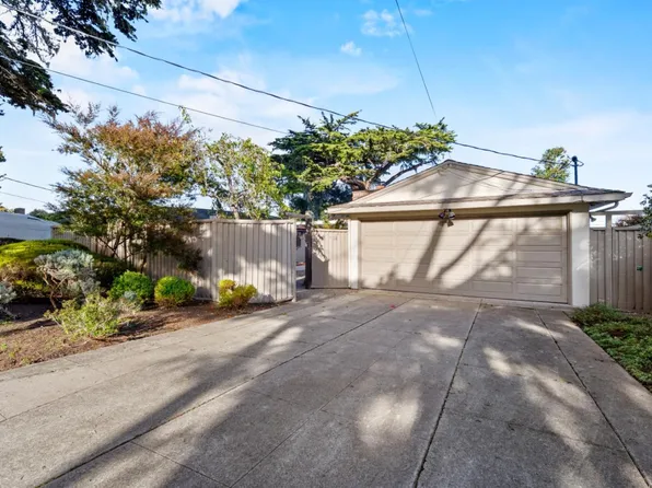 1118 Crest Ave, Pacific Grove, CA 93950