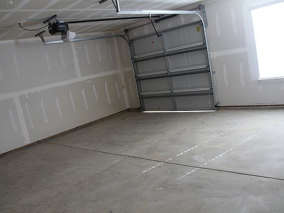 4th image of 6817 Broad Valley Ct