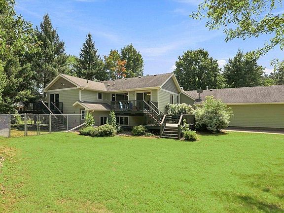4th image of 704 Bean Ave