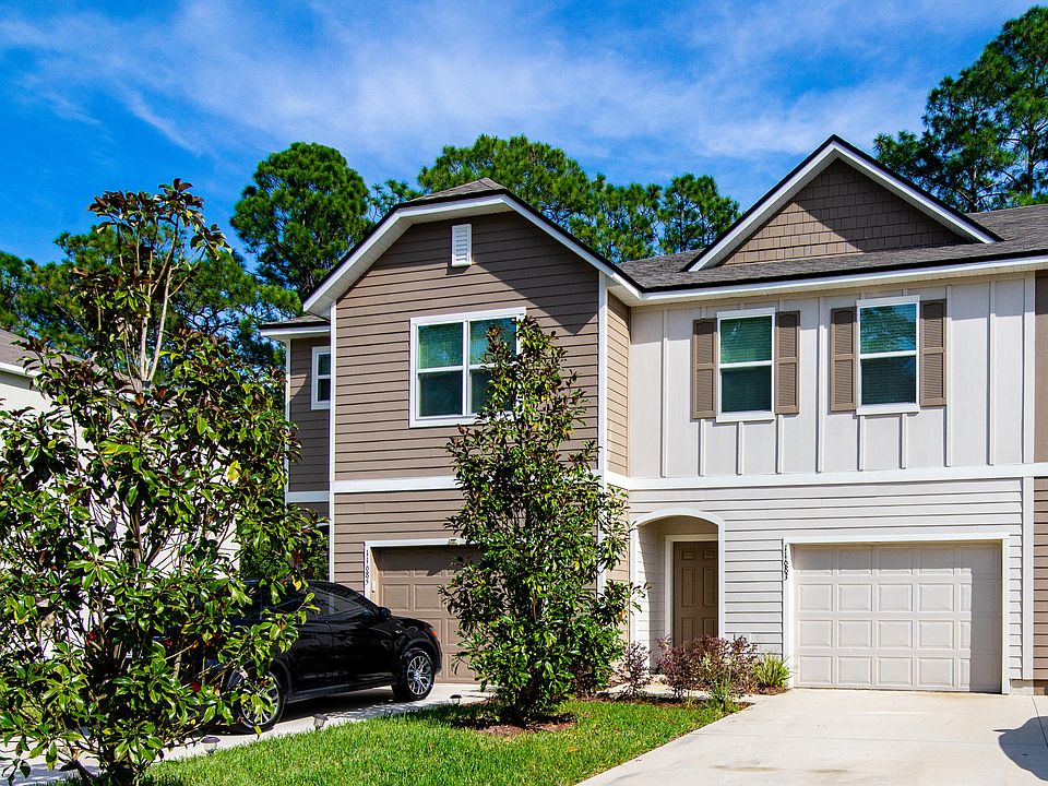 1st image of 11683 Hickory Oak Dr