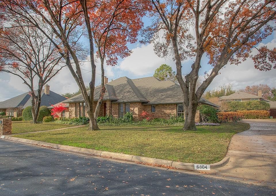 1st image of 6804 Riverdale Dr