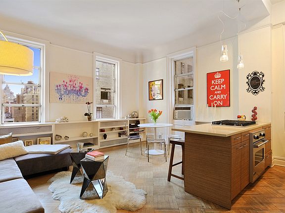 2nd image of 11 W 81st St #10-C