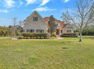 1 Crestwood Dr, Savannah, GA 31405