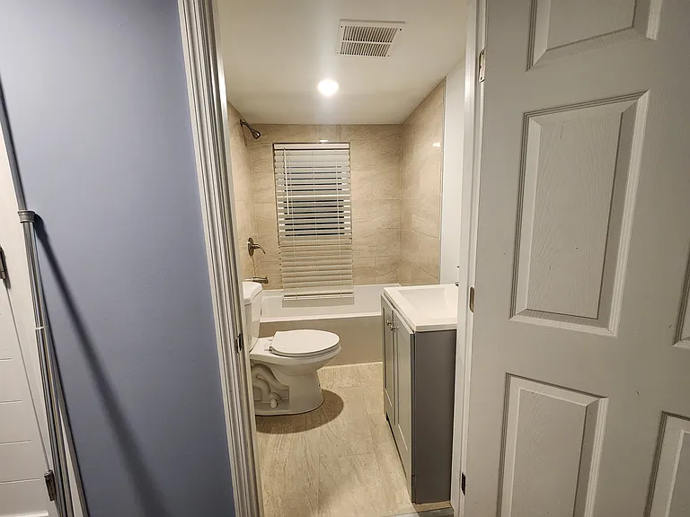 1603 Richards St — Photo 17
