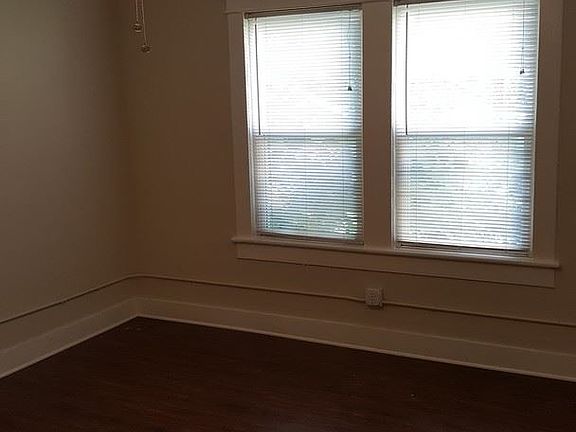 5th image of 701 W 26th St APT 4
