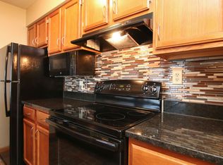 6101 NW 2nd Cir APT 16, Lincoln, NE 68521