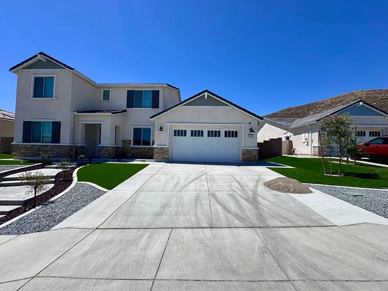 25061 River Peak Dr — Photo 1